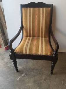 lot 100 image: Very nice Chair -