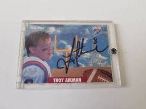 lot 77 image: Troy Aikman Star pics card - autographed - Authenticity unknown