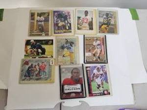 lot 85 image: Selection of rookie football cards