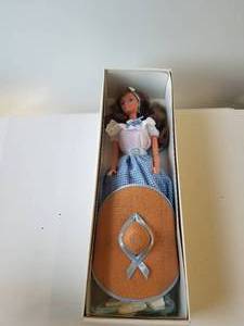 lot 28 image: Barbie - Little Debbie doll - 1995