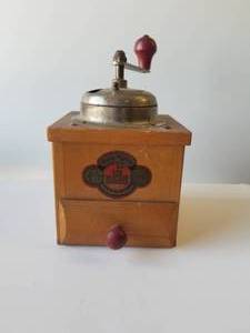 lot 42 image: Wooden German - Burg-Muhle coffee grinder