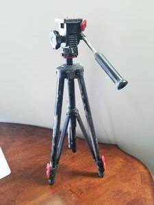 lot 126 image: Pro Albinar 7500 tripod -