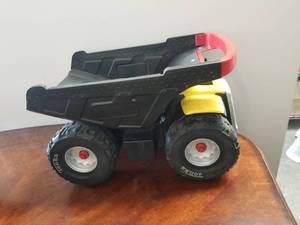 lot 130 image: Large Tonka dump truck