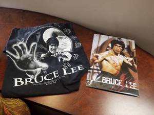 lot 139 image: Bruce Lee lot