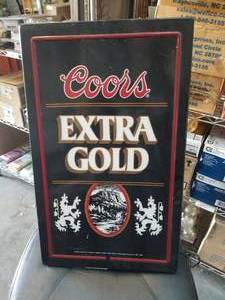 lot 155 image: Coors Extra Gold beer sign - electric
