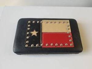 lot 181 image: Womens Texas themed wallet by Country Rd. - black