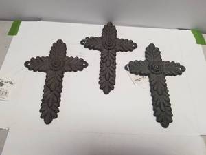 lot 176 image: Selection of 3 iron crosses - 8