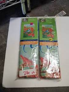 lot 266 image: Large porch flags