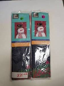 lot 271 image: Large porch flags