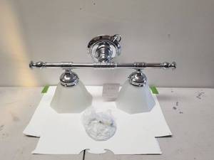 lot 279 image: Light fixture - wall mount