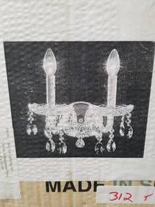 lot 312 image: Light fixture - wall mount