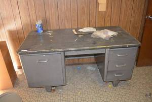 lot 90 image: Metal Office Desk
