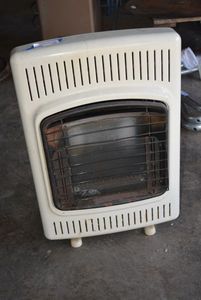 lot 140 image: Comfort Glow Model CBN20 Heater
