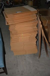 lot 193 image: Shipping Boxes 9x9x13-12