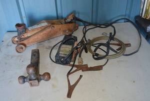 lot 21 image: Rolling Floor Jack, 3-Ball Hitch, Charger Cables