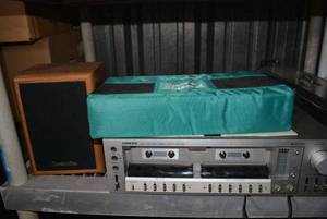lot 72 image: Electronics Lot Onkyo Dual Tape Deck, techniques Speaker