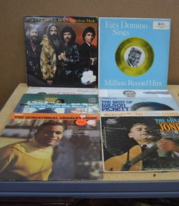 lot 98 image: Vinyl Albums Includes Fats Domino, The Oak Ridge Boys, Charlie Pride, George Jones, Wilson Pickett and Al Jarreau