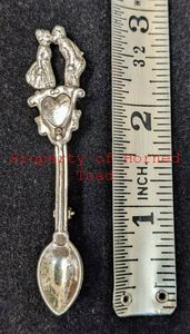 lot 19 image: Sterling Spoon.