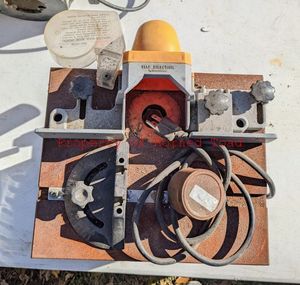 lot 112 image: Bench Top ShaperRouter Central Machinery