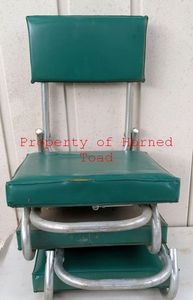 lot 91 image: Folding Stadium Seats