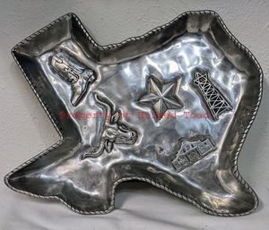 lot 97 image: Arthur Court 2003 Texas Platter 15.5 Across