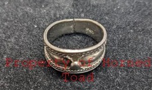 lot 152 image: Sterling Silver Ring Sz 9.5