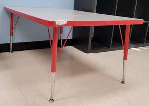 lot 29 image: ADJUSTABLE HEIGHT ACTIVITY TABLE AS SHOWN. APPROX. 48 W x 30 D.
