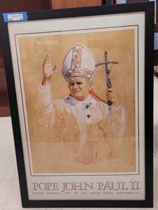 lot 73 image: FRAMED POPE JOHN PAUL II PRINT AS SHOWN. APPROX. 26.25 W x 38.25 H.