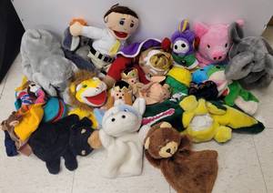 lot 84 image: LOT OF HAND PUPPETS AS SHOWN.