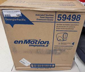 lot 102 image: enMOTION IMPULSE 8 59498 AUTOMATED TOUCHLESS TOWEL DISPENSER IN BOX AS SHOWN.
