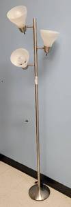 lot 105 image: 3-LIGHT FLOOR LAMP IN STYLE SHOWN. APPROX. 64 H.