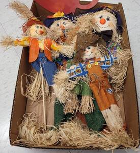 lot 124 image: LOT OF FALL DECOR AS SHOWN.