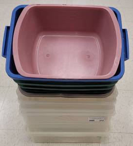 lot 212 image: LOT OF PLASTIC TUBSCONTAINERS AS SHOWN.