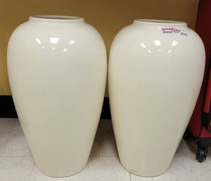lot 299 image: (2) HAEGER ART POTTERY 2001 FLOOR VASES AS SHOWN. EACH APPROX. 11 W x 18 H. SOLD 2 X THE MONEY