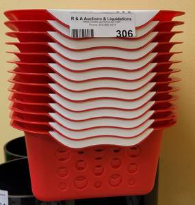 lot 306 image: (13) PLASTIC BASKETS IN COLOR SHOWN.