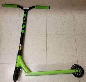 lot 319 image: COLT SCOOTER AS SHOWN.