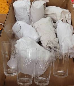 lot 342 image: (12) GLASSES WITH CUT-STYLE DESIGN AS SHOWN. SOLD 12 X THE MONEY