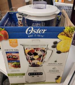lot 346 image: OSTER ACCURATE BLEND 200 BLENDER WITH BOX AS SHOWN.