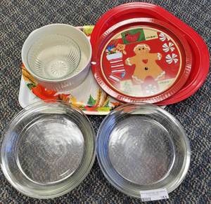 lot 351 image: PYREX GLASS PIE DISHES PLUS SERVING PLATTERS AS SHOWN.