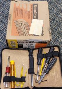 lot 365 image: BOX OF PASSLODE ROUNDRIVE 30 DEGREES FULL HEAD NAILS NO. 650236 PLUS MORE AS SHOWN.