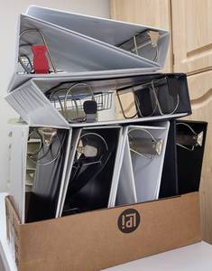 lot 369 image: (10) 3 BINDERS IN ASSORTED COLORS AS SHOWN.