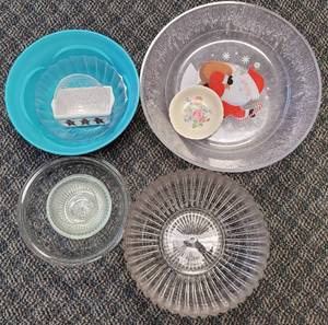 lot 376 image: LOT OF GLASS AND PLASTIC SERVING WARE AS SHOWN.
