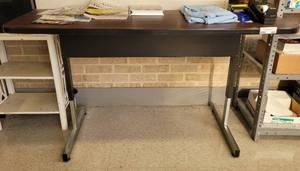 lot 403 image: HEAVY DUTY WORK TABLE WITH METAL FRAME AS SHOWN.