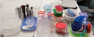lot 469 image: CAKE SERVERS, PLASTIC STORAGE CONTAINERS, AND MORE AS SHOWN.