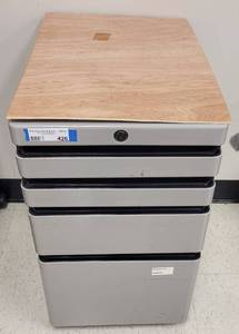 lot 426 image: FILE CABINET WITH DRAWERS AS SHOWN. APPROX. 15 W x 26.5 H x 22.5 D.