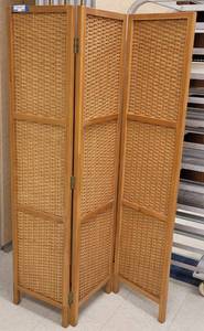 lot 430 image: 3-PANEL ROOM DIVIDER IN STYLE SHOWN. APPROX. 43.5 W x 63 H.
