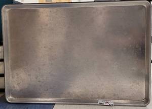 lot 478 image: (4) COMMERCIAL GRADE STAINLESS STEEL FULL SHEET BAKING PANS AS SHOWN. EACH APPROX. 26 W x 18 H. SOLD 4 X THE MONEY