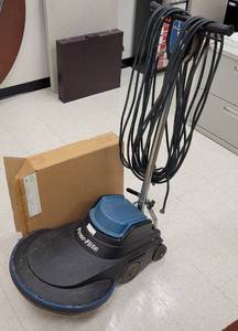lot 492 image: POWR-FLITE 20 INCH ELECTRIC FLOOR BURNISHER MODEL M1600-3 WITH ACCESSORIES AS SHOWN.