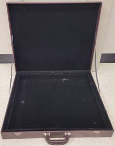 lot 494 image: LARGE LINED STORAGE  DISPLAY BOX AS SHOWN. APPROX. 26 W x 4.25 H x 22 D.