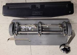 lot 525 image: (2) HOLE PUNCHERS AS SHOWN.